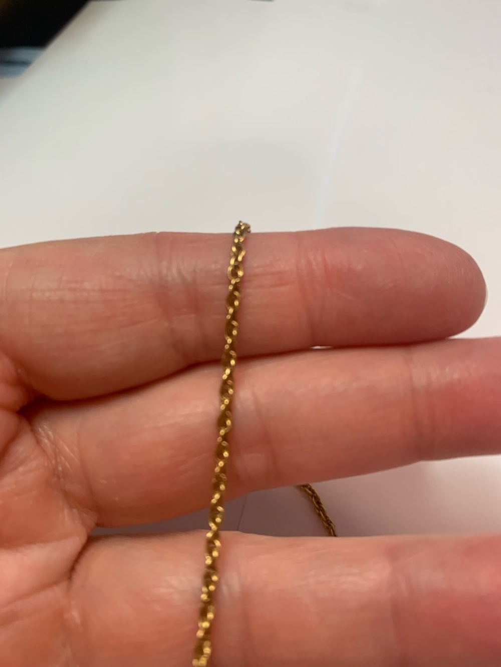Avon Gold Rope Chain Necklace - Picture 2 of 3